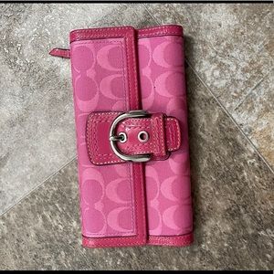 Coach wallet pink